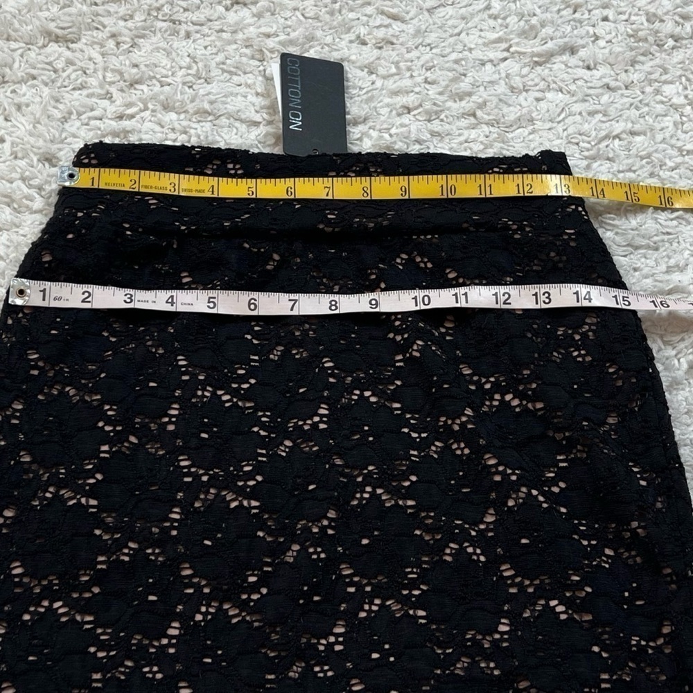 NWT Cotton On Black Lace Floral Mid Rise Mini Skirt Bodycon Pull On Medium - Picture 4 of 7